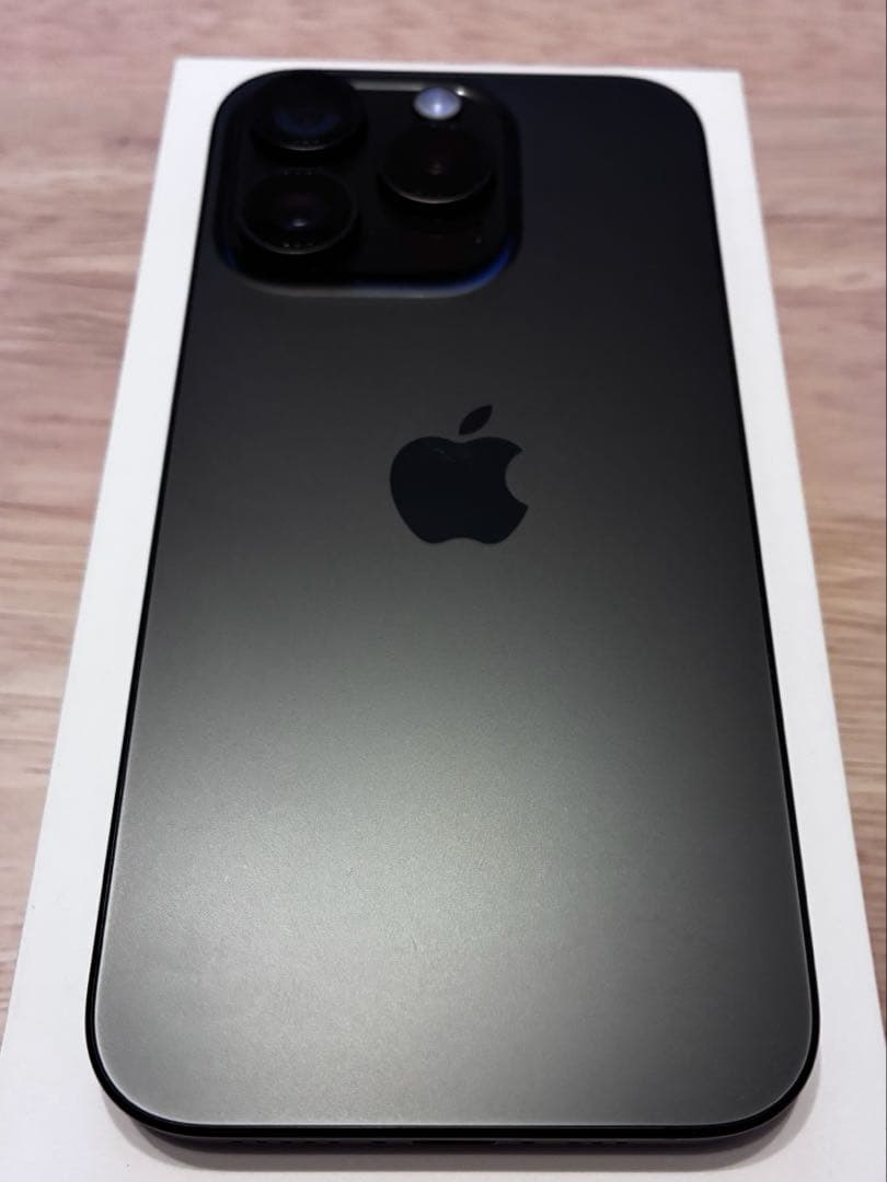 【美品】iPhone15 ProBlack Titanium 128G