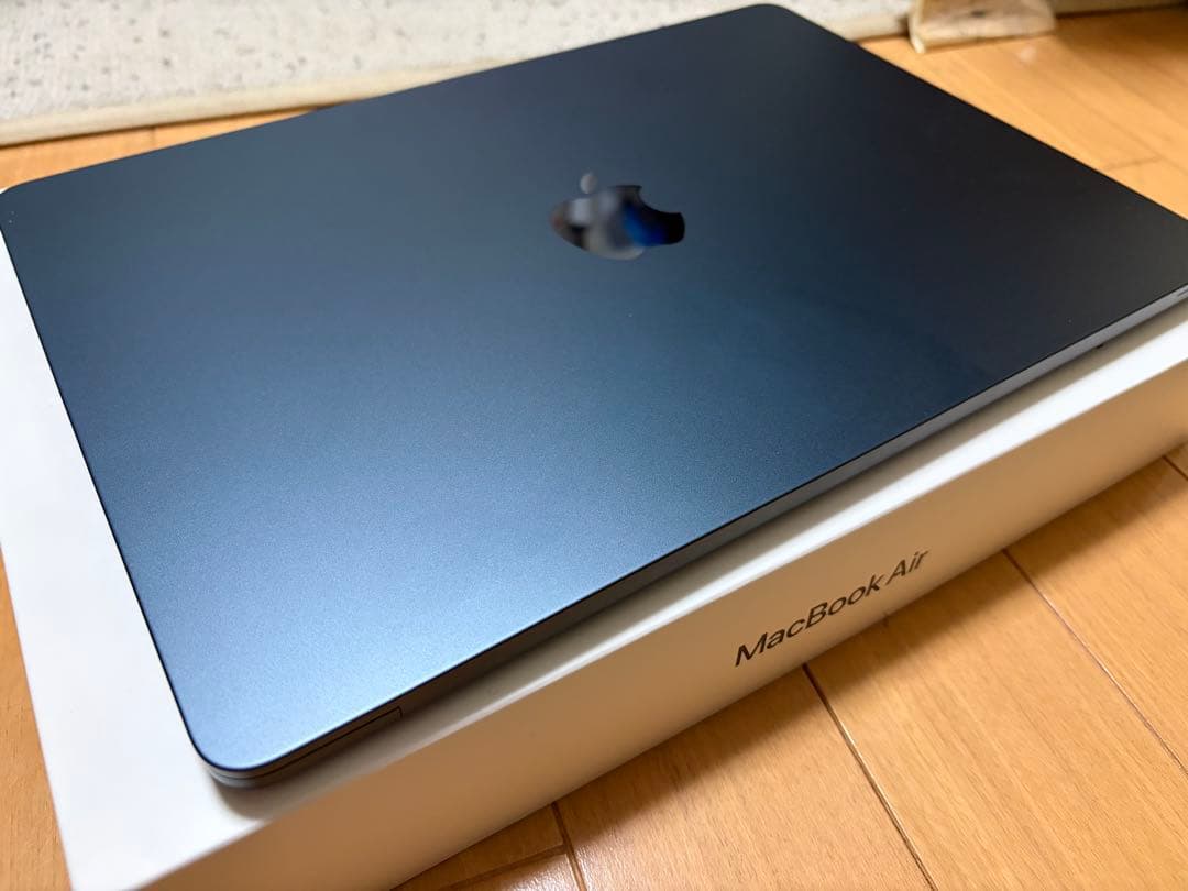 MacBook Air （M2, 2022）バッテリー残量98% - メルカリ