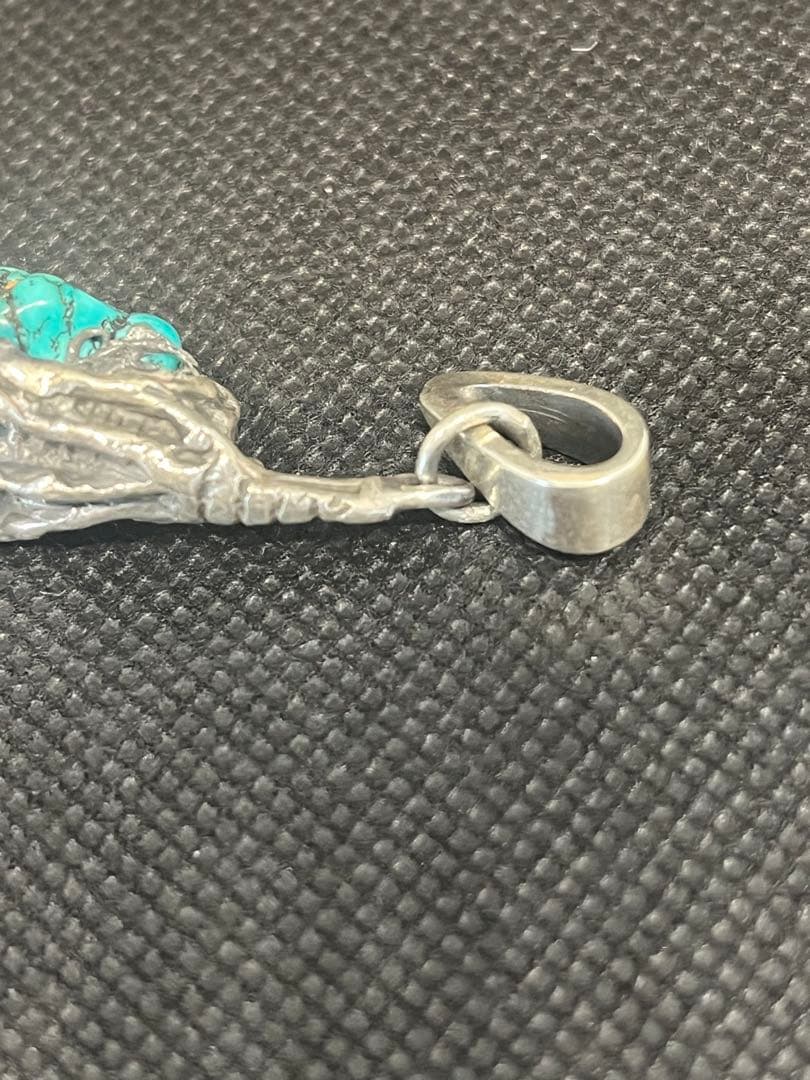 シルバー 925ハンドモチーフ キングマン ターコイズ ペンダントトップ