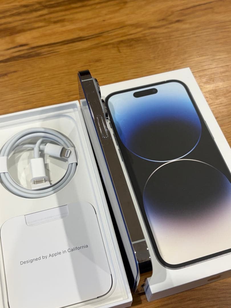 Apple Store購入　iPhone14pro ホワイト系