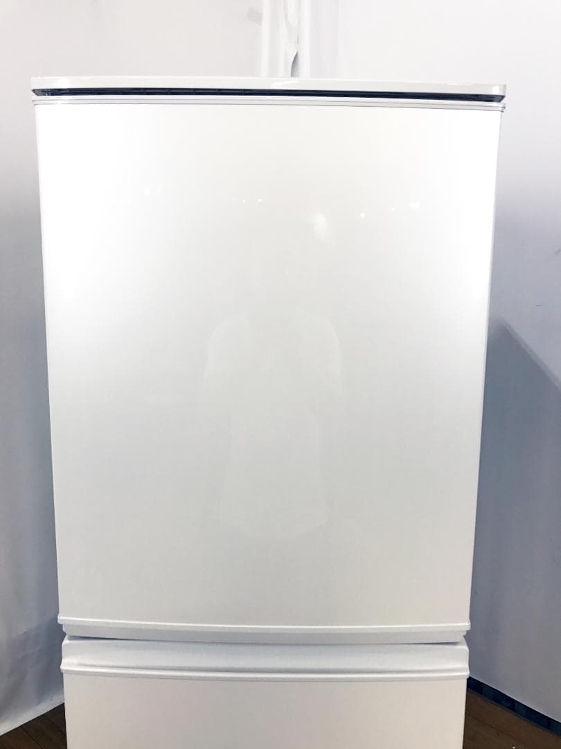 送料無料！SHARP 137L 冷蔵庫【SJ-D14A-W】