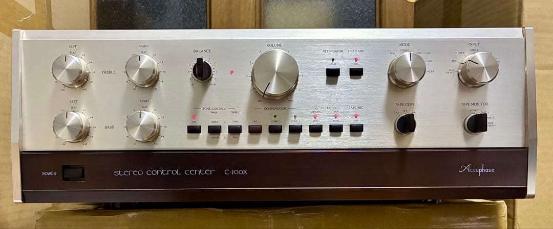 【完動・美品・名機】Accuphase C-200X プリアンプ