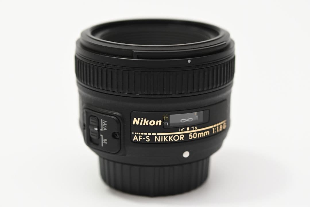 Shampoo AF-S NIKKOR 50mm f/1.8G レンズ