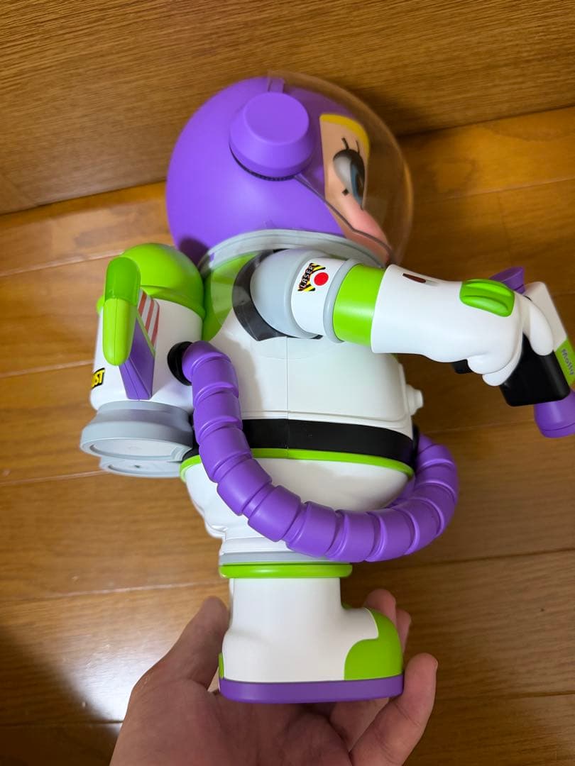 MEGA SPACE MOLLY 400% Buzz Lightyear - メルカリ
