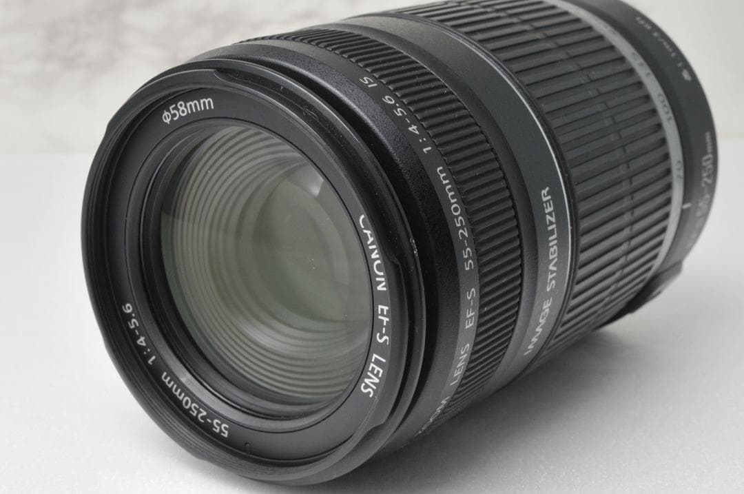 望遠レンズ Canon EF-S 55-250mm IS⭐️手ぶれ補正 ズーム