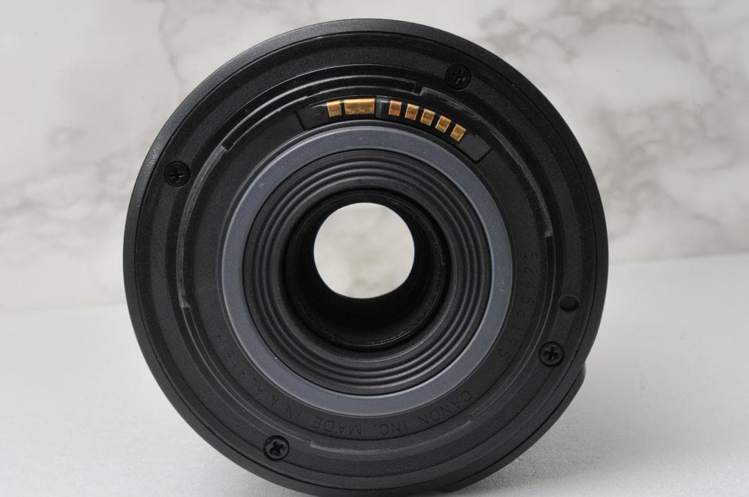 望遠レンズ Canon EF-S 55-250mm IS⭐️手ぶれ補正 ズーム