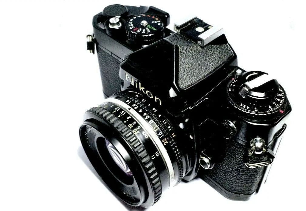 ニコン　Nikon FE + Ai-s Nikkor 50mm/F1.8