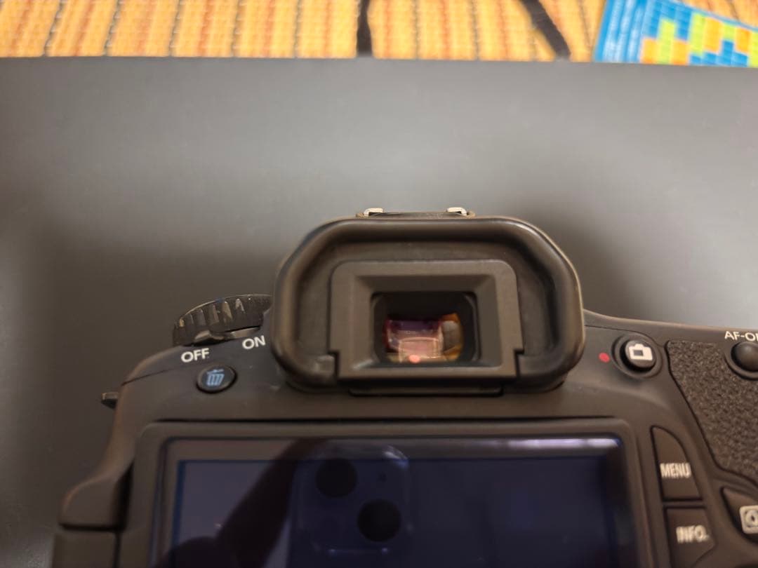 Canon EOS 60D ボディ　一眼レフ　12/27まで