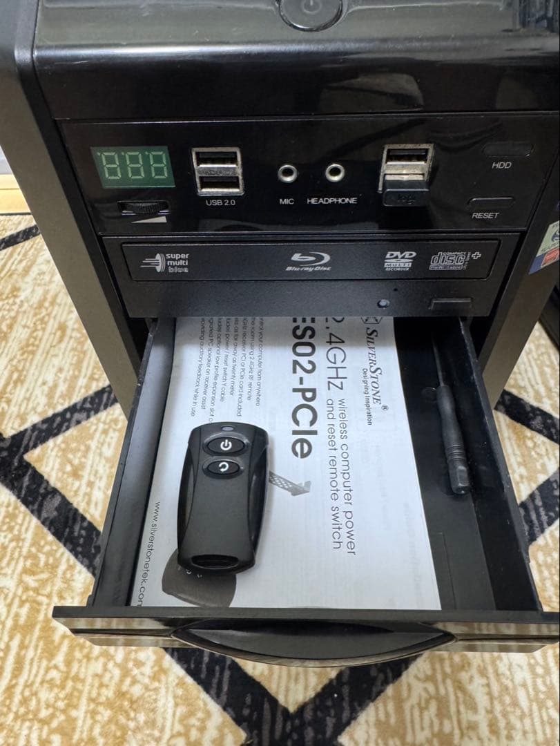 ミドルタワー型デスクトップPC（自作） ＋ おまけ(モバイルモニターなど)