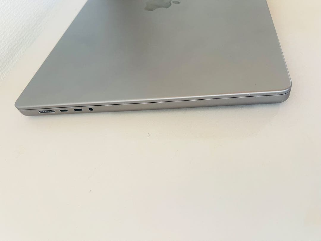 Macbook Pro M1 Max 16インチ2021 32GB/1TB