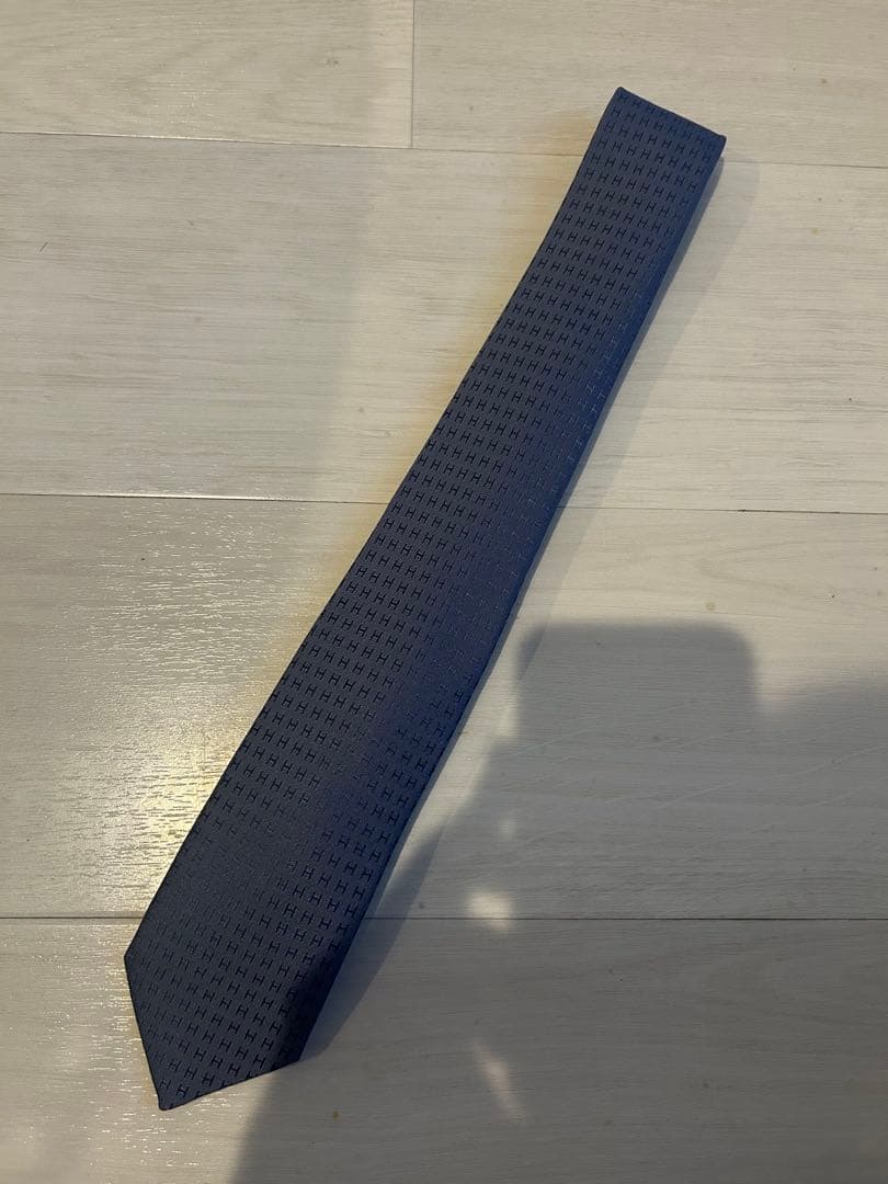 【美品】HERMES H織りタイ 7 cm 《ファソネ H》