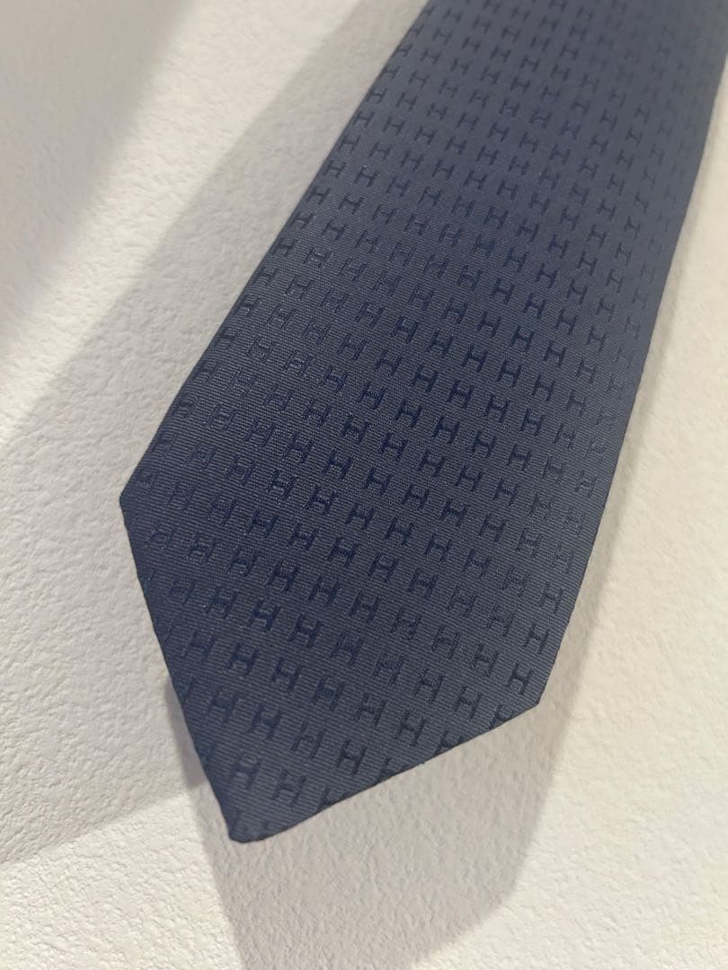 【美品】HERMES H織りタイ 7 cm 《ファソネ H》