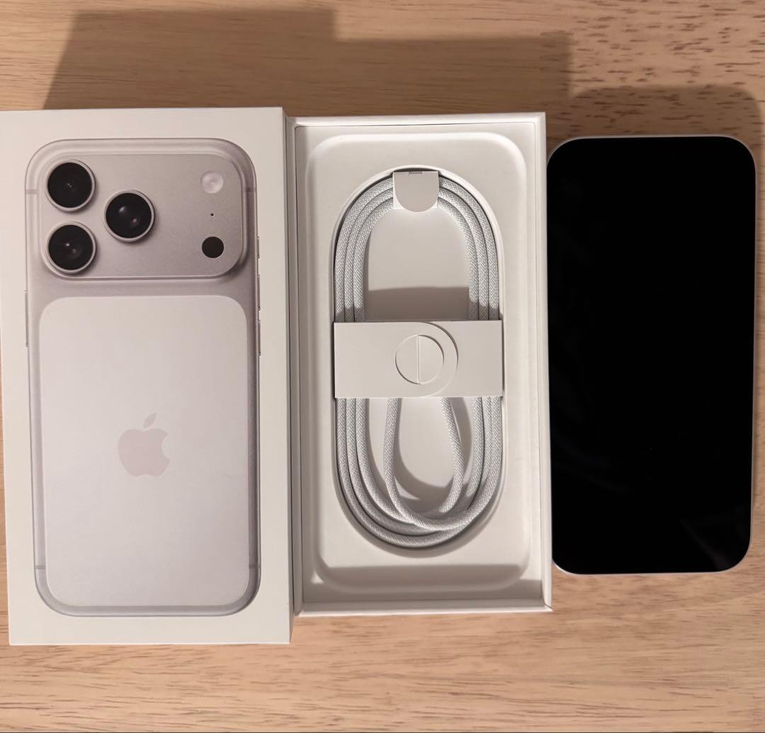 新品・未使用】iPhone 17 pro 256GB シルバー - メルカリ