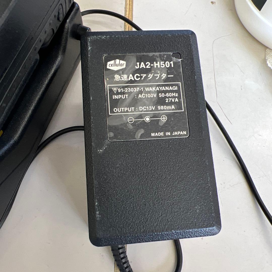 希少 セルラー　 モトローラ 充電器、バッテリー　2台付き