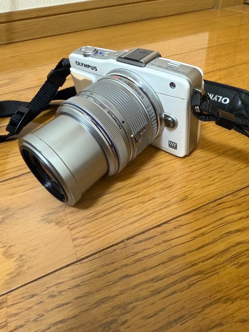 OLYMPUS E-PM2 レンズキット ミラーレス一眼
