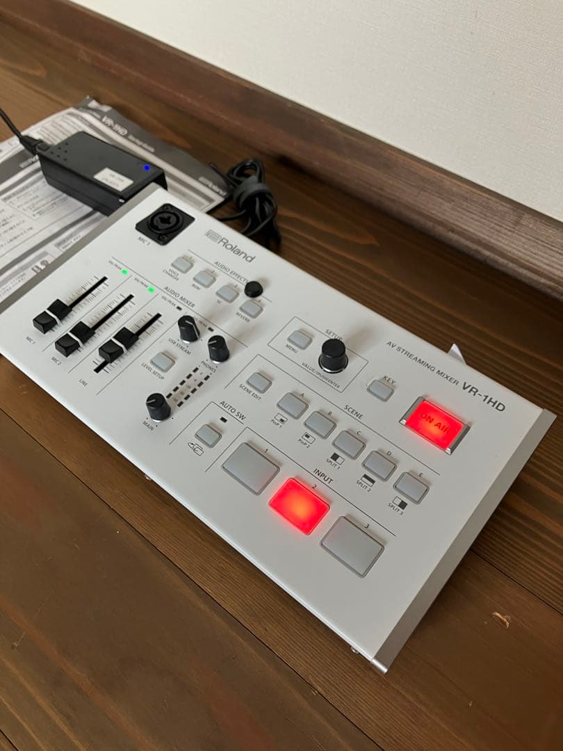 手軽にプロ仕様の配信を！Roland VR-1HD