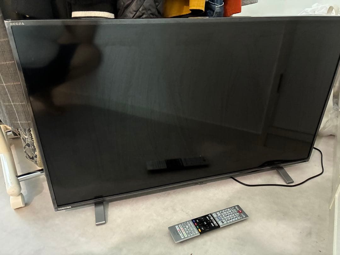 TOSHIBAテレビREGZA40インチ　リモコン付