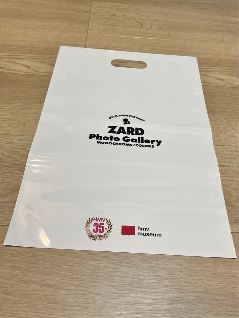 ZARD 坂井泉水 35周年写真展 Photo Gallery 全グッズ限定袋付 - メルカリ