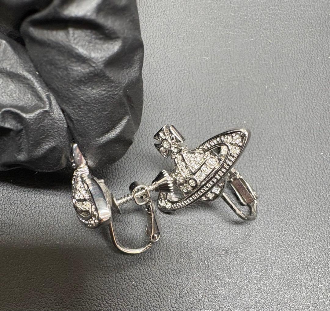 ヴィヴィアン オーブ イヤリング リペア済