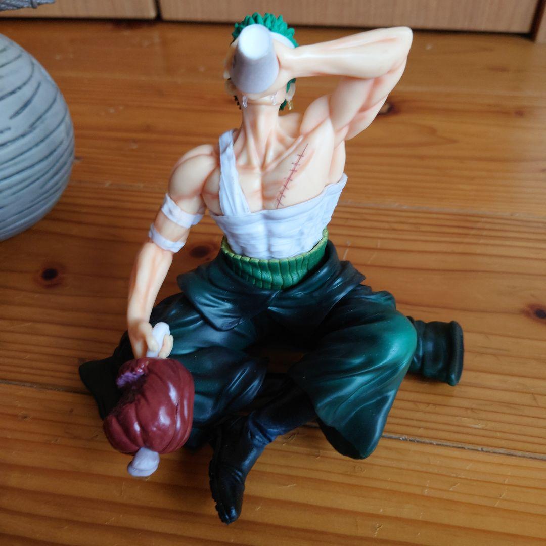 ワンピース ゾロ 飲酒ポーズ フィギュア - メルカリ