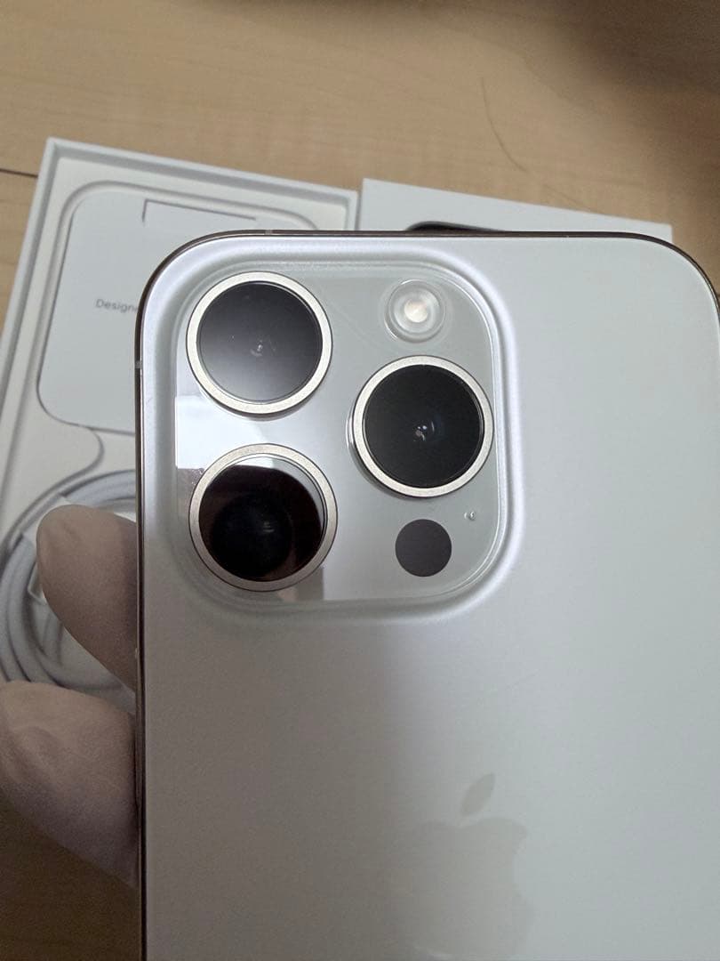 iPhone 15 Pro 256GB 本体　付属品未使用