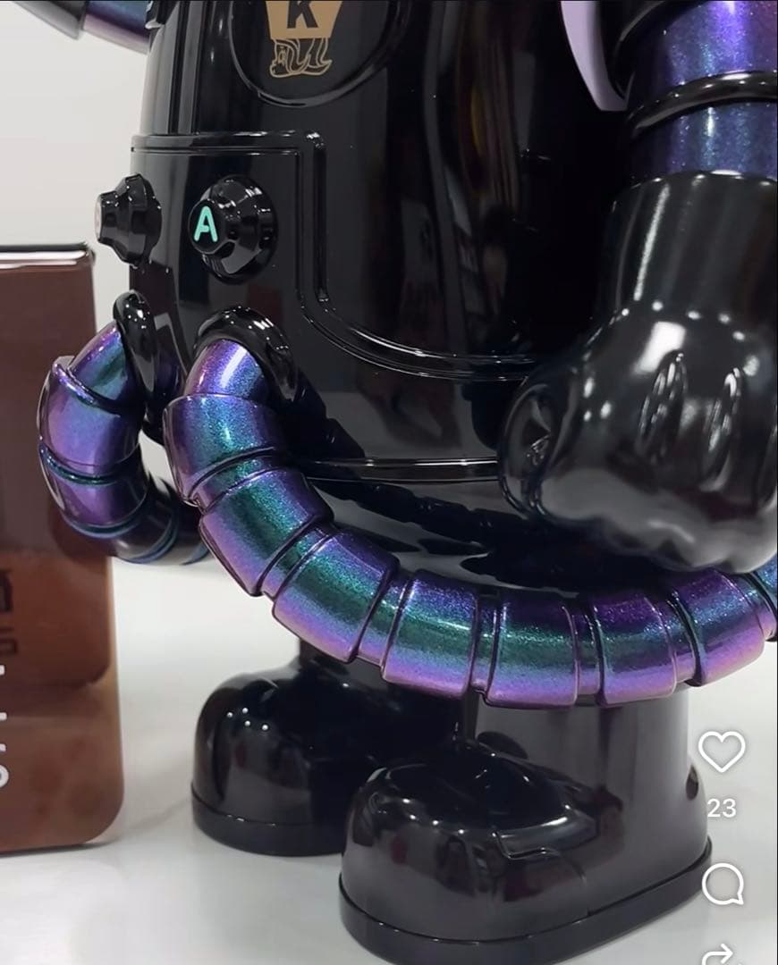 ポップマート MEGA SPACE MOLLY 400% EREBUS - メルカリ