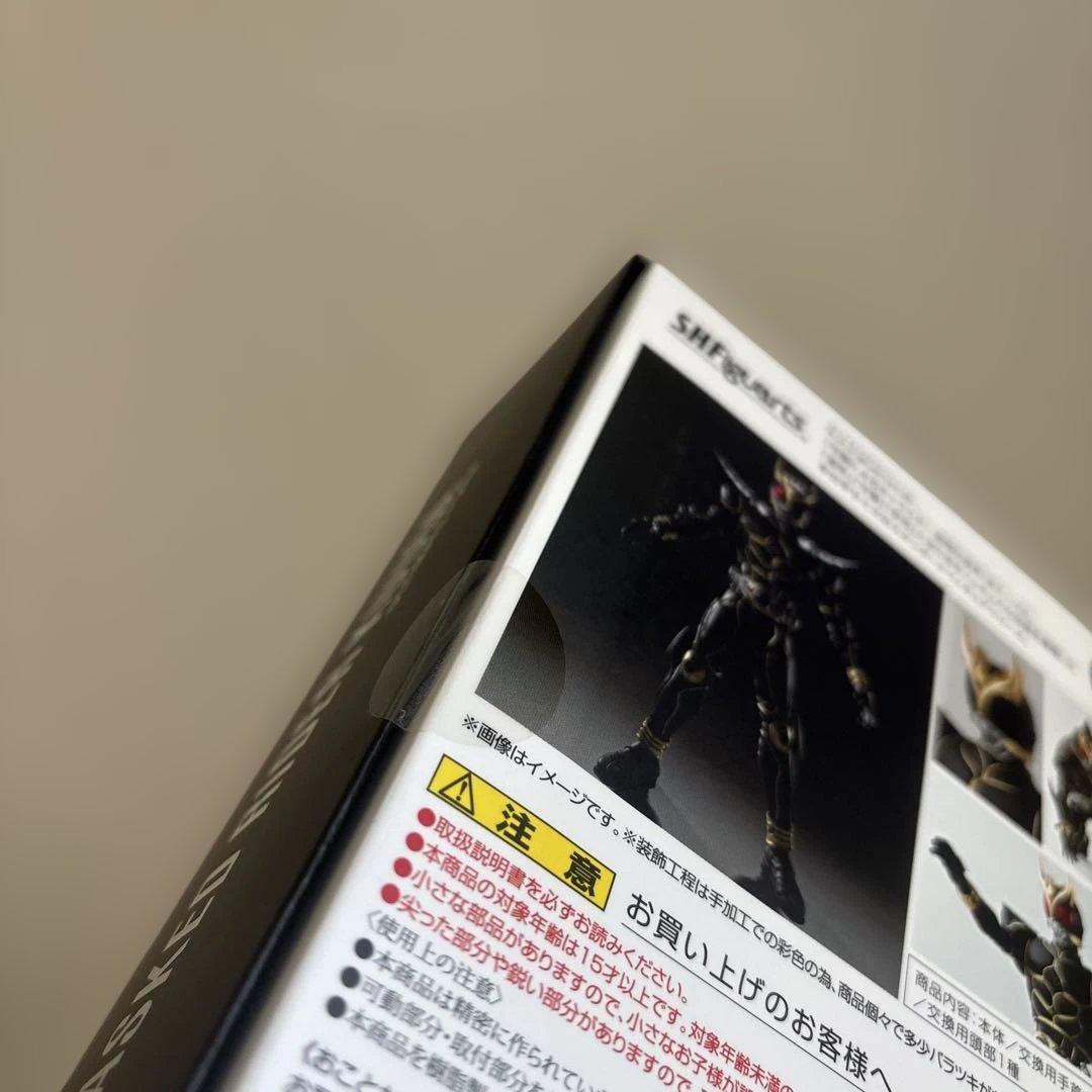 S.H.Figuarts（真骨彫製法） 仮面ライダークウガアルティメットフォーム
