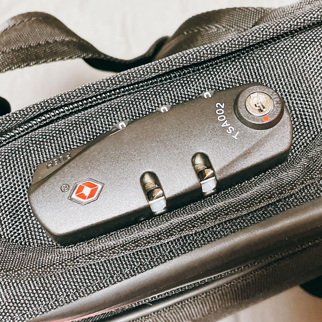 CONSPARA 最強トラベル防刃ボディバッグ - メルカリ