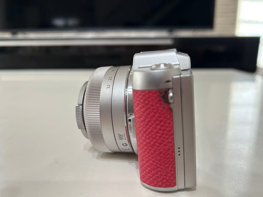 美品　Panasonic デジタル一眼カメラLUMIX DMC-GF7W ピンク