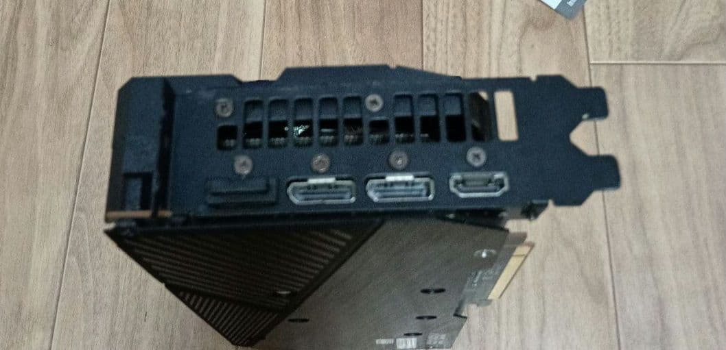 モンハンワイルズプレイ可能！グラボRadeon RX5500xt　可動品