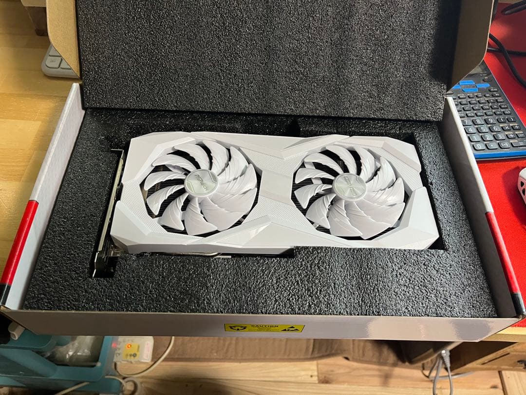 グラフィックボード・グラボ・ビデオカード ASRock Radeon RX 6600 8GB