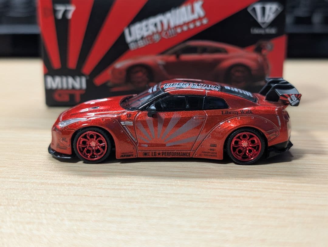 MINI-GT 77 LBWK ニッサン GT-R R35 キャンディレッド - メルカリ