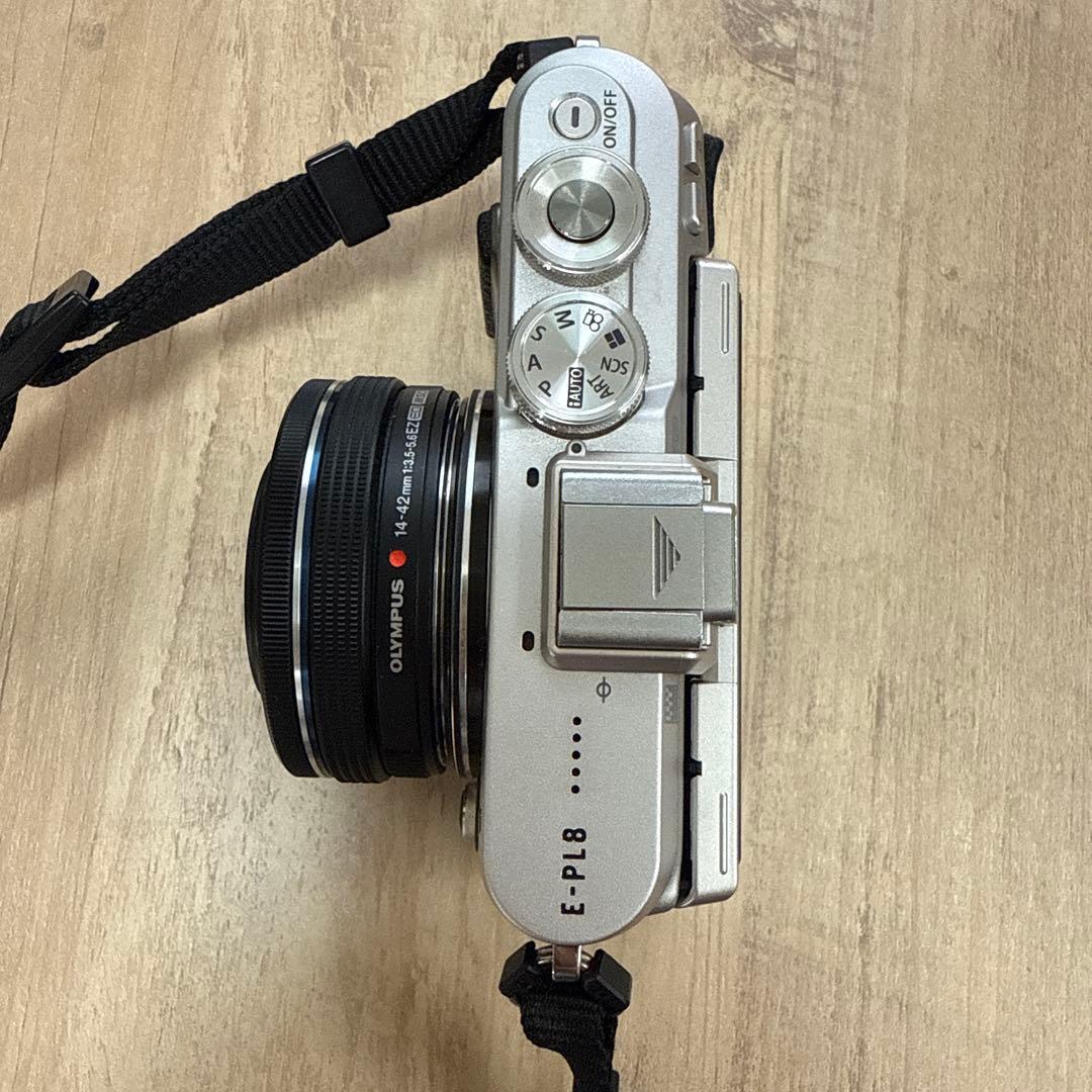 Olympus PEN E-P8ミラーレス一眼