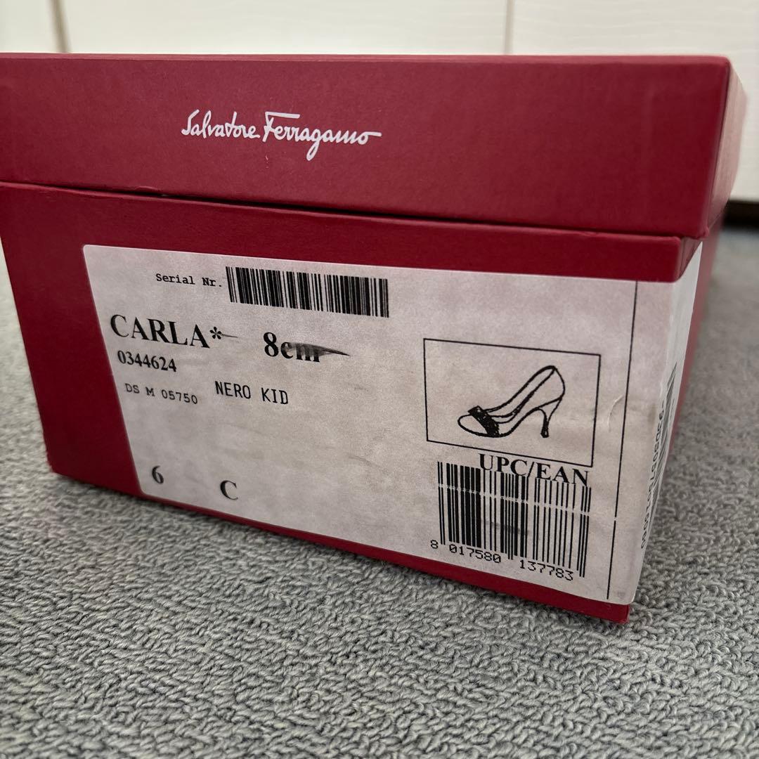 2/2まで大幅値下げ中！【美品】 フェラガモパンプス　黒　23.5cm リボン