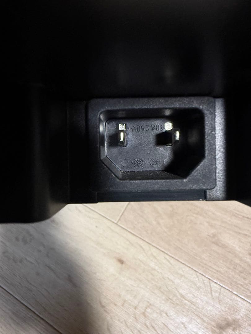 O*e様 iRobot Roomba J7？ クリーンベース ジャンク品