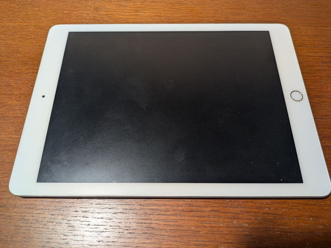 iPad 第6世代 128GB Wi-Fiモデル｜軽微な傷あり｜動作良好｜箱あり Apple iPad 9.7インチ 第6世代 Wi-Fiモデル 128GB 2018年春モデル 価格