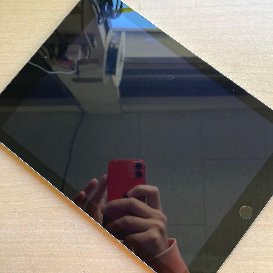 iPad 第5世代　スペースグレイ　32GB SIMフリー　A1823