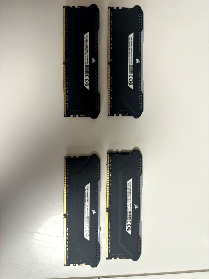 Vengeance RGB DDR4 64GB（16GB×4枚セット） VENGEANCE® RGB PRO 64GB (4 x 16GB) DDR4 DRAM 3200MHz C16 Memory