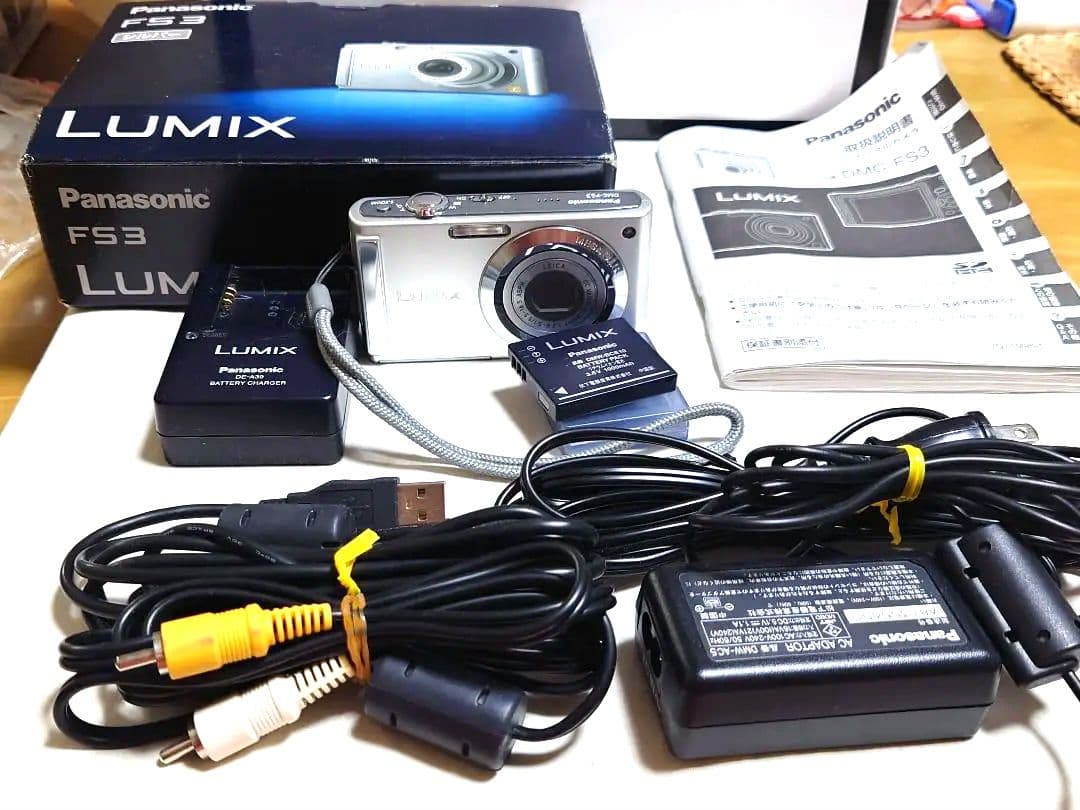 Panasonic Lumix F53 デジタルカメラ シルバー Panasonic Lumix F53 デジタルカメラ シルバー 概要 デジタルカメラ