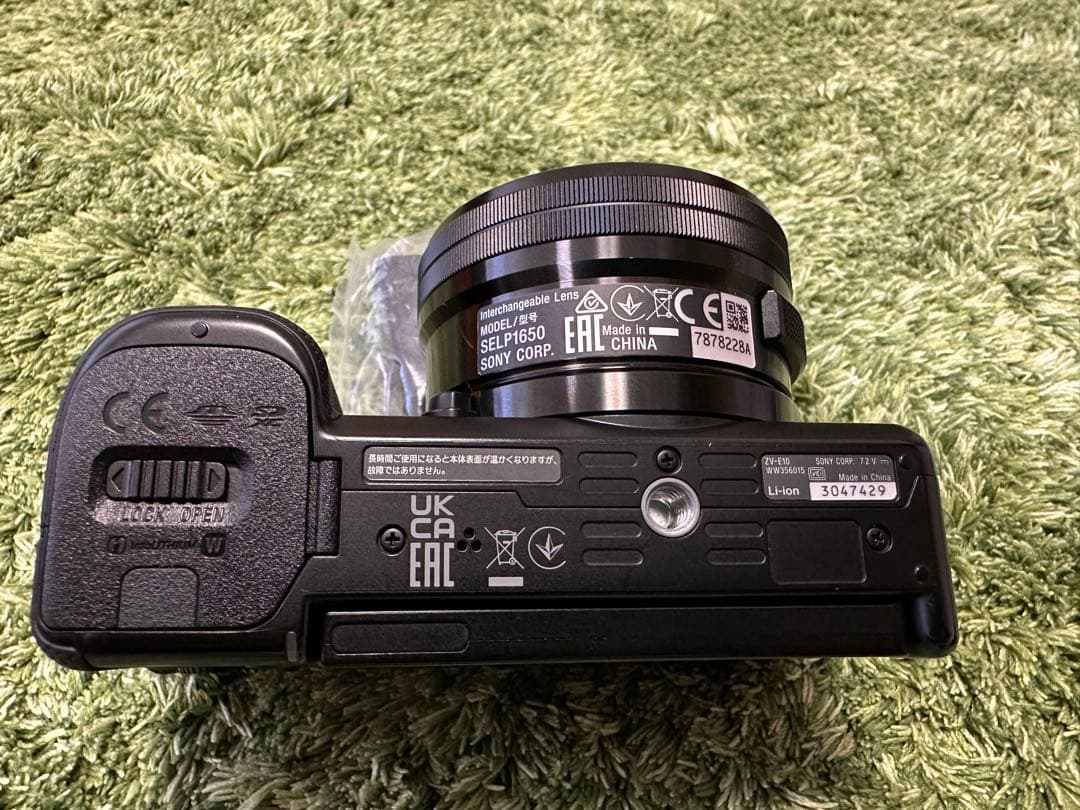 Sony ZV-E10 本体　レンズ　バッテリー2個　シューティンググリップ