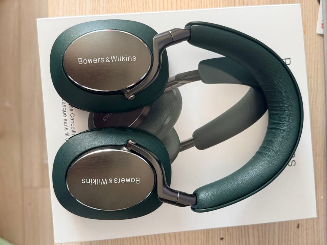 Bowers & Wilkins PX8 ダーク・フォレスト