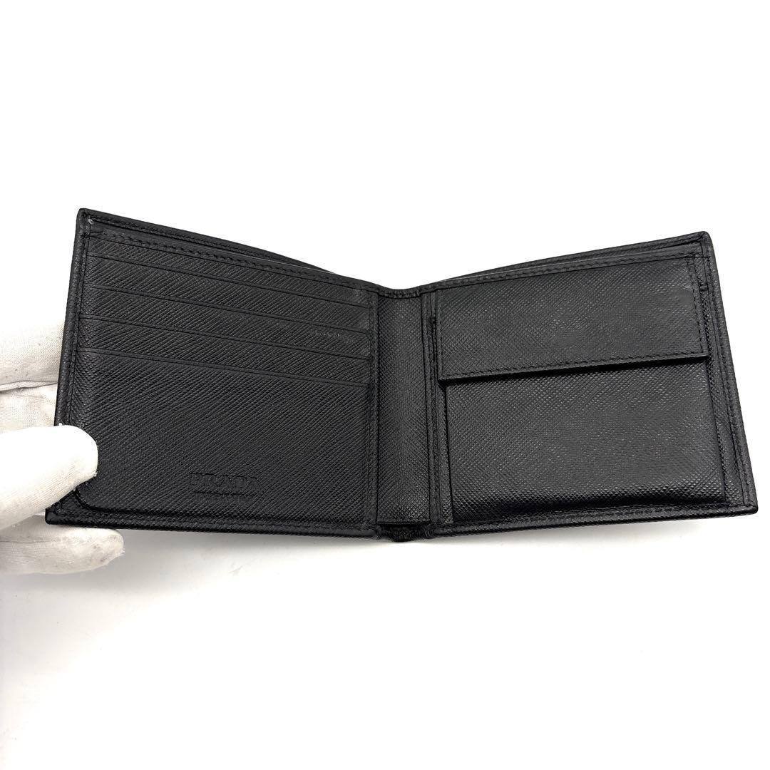 極美品◇PRADA 二つ折り財布 サフィアーノ 三角プレート 黒 - メルカリ