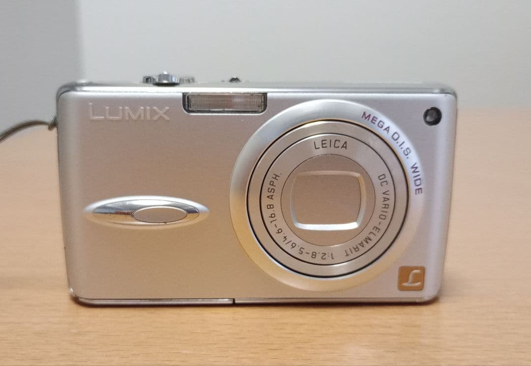 Panasonic LUMIX DMC-FX01純正ケース付