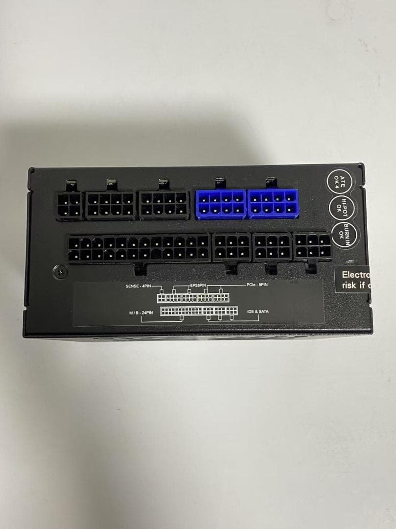 SilverStone 700W SFX 80 PLUS Platinum 電源