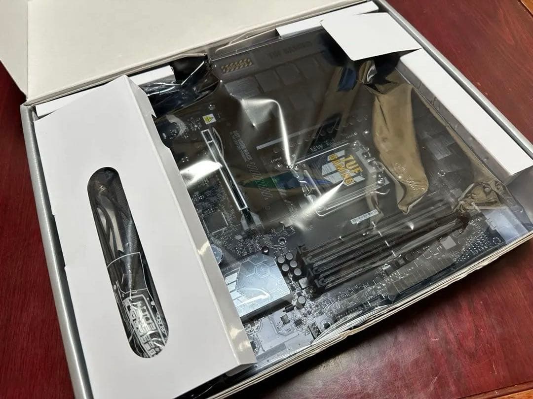 ASUS TUF GAMING B650-E WIFI マザーボード