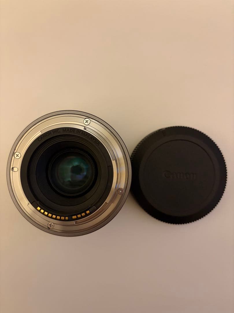 Canon RF50mm F1.8 STM ※レンズフード(ES-65B)付き