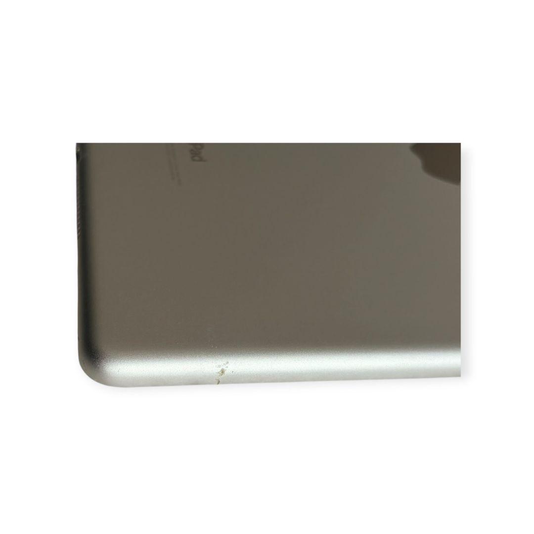 【美品】iPad (第6世代) Wi-Fi 32GB スペースグレイ　87.5%