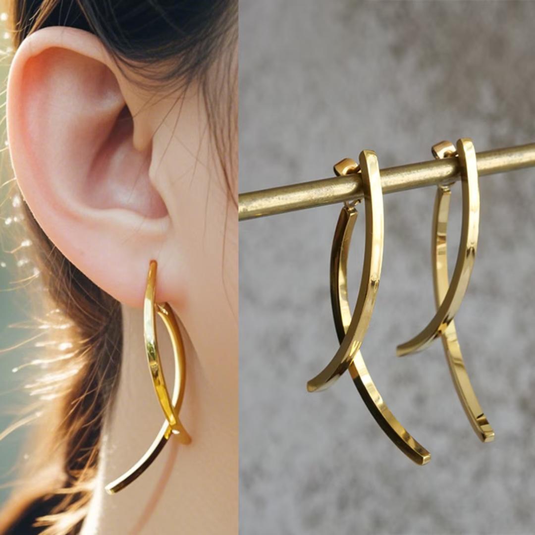 スイング カーブ ひねり デザイン ピアス ゴールド サージカル