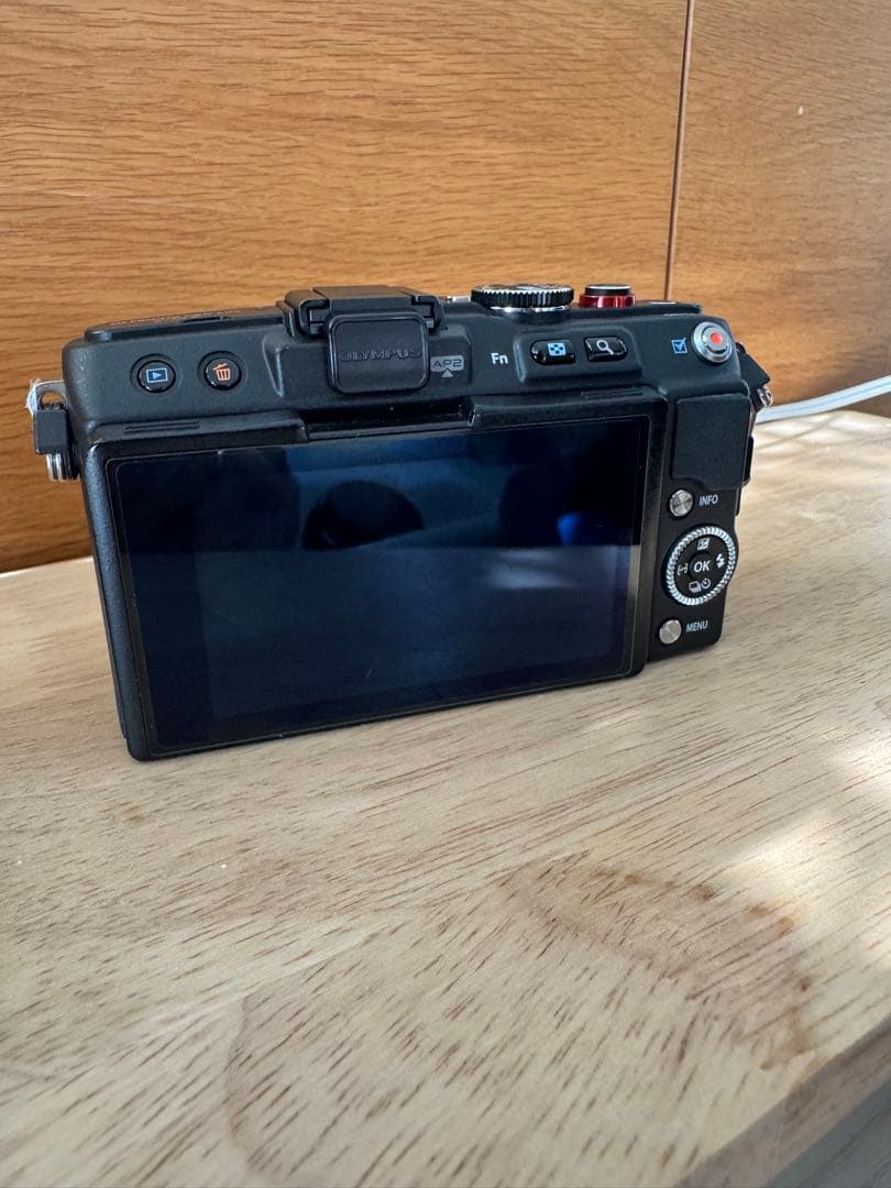 デジタルカメラ OLYMPUS PEN LITE E-PL6