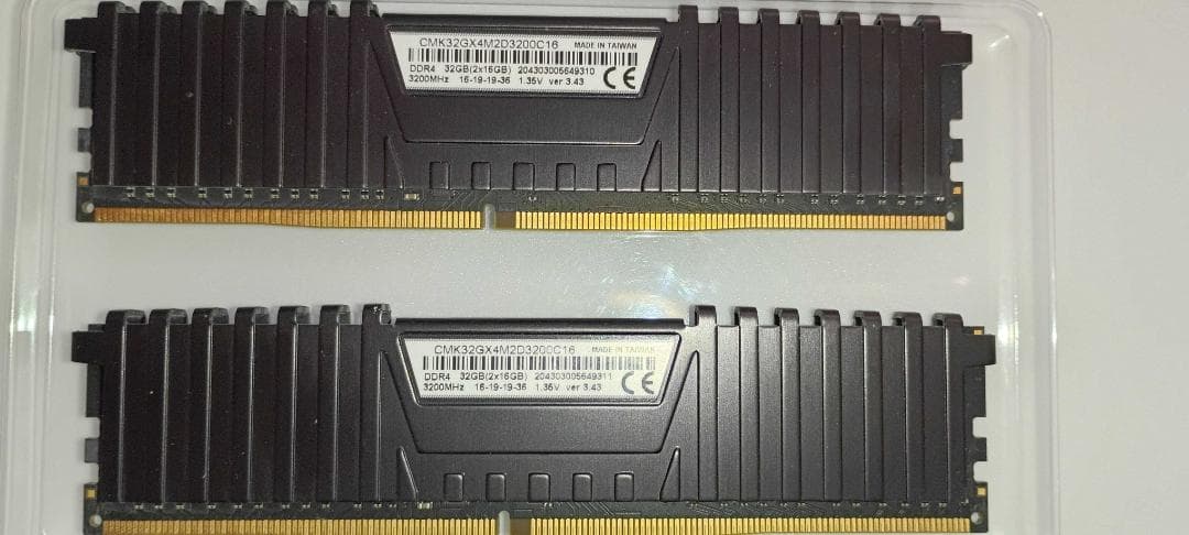 メモリー Corsair Vengeance LPX DDR4 32GB 3200MHz